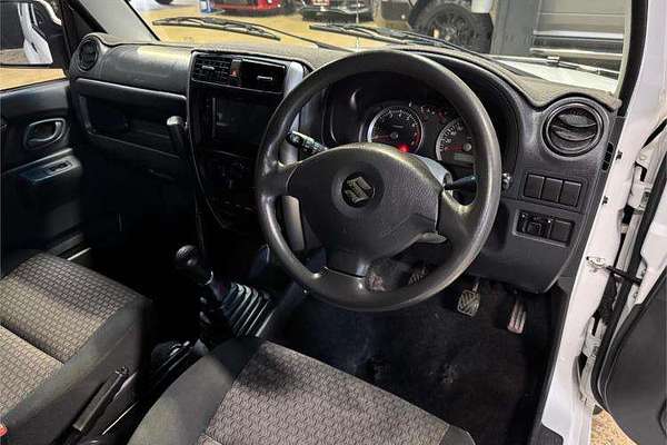 2011 Suzuki Jimny Sierra SN413 T6