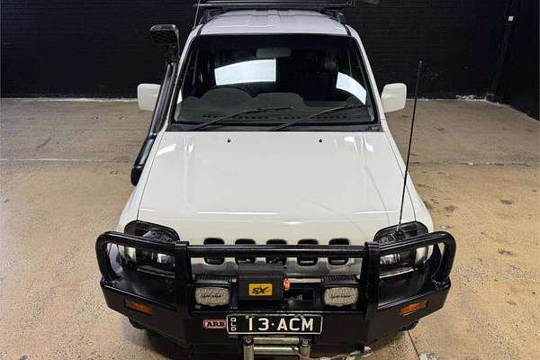 2011 Suzuki Jimny Sierra SN413 T6