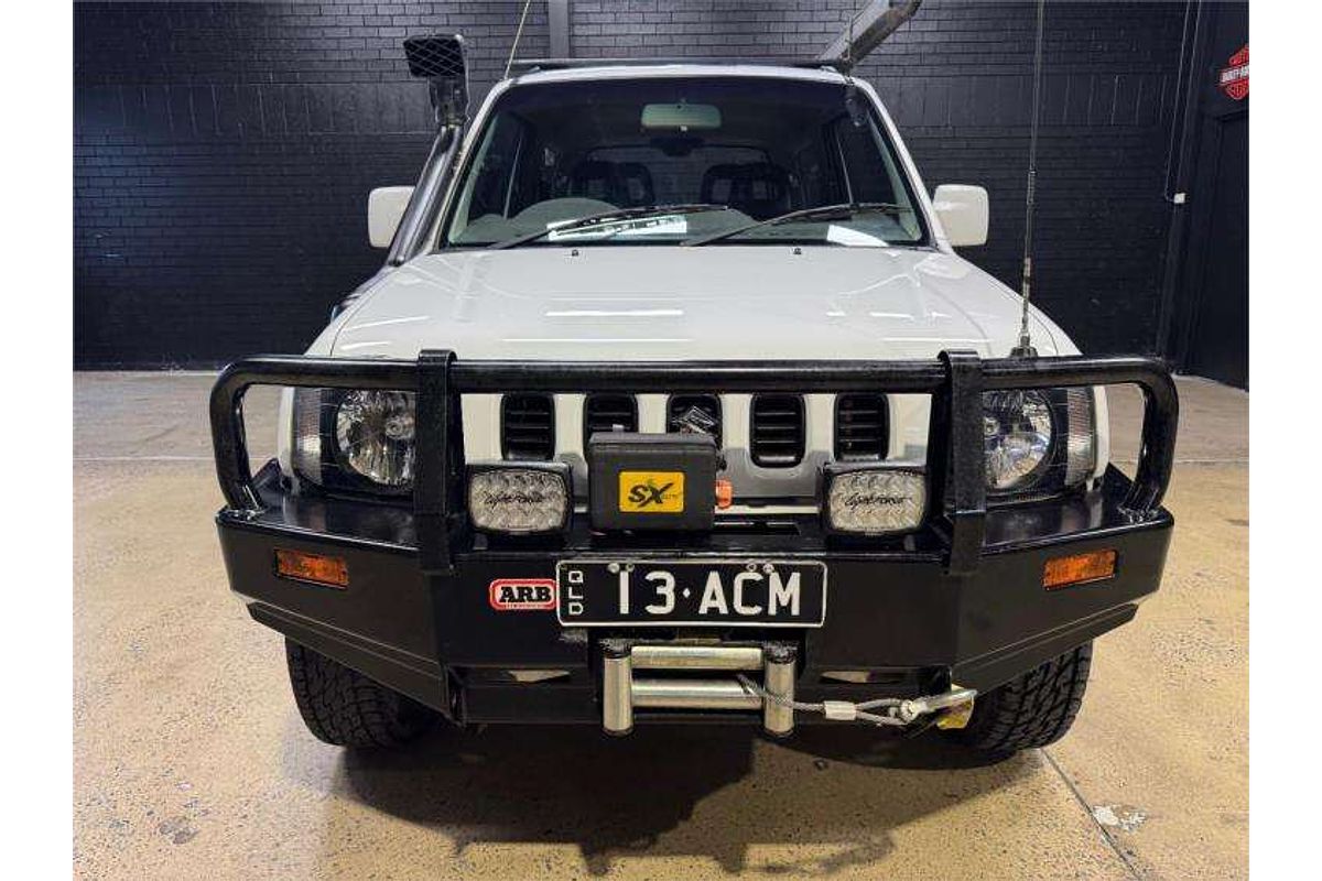 2011 Suzuki Jimny Sierra SN413 T6