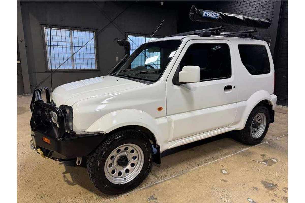 2011 Suzuki Jimny Sierra SN413 T6