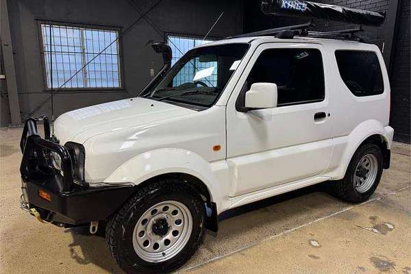 2011 Suzuki Jimny Sierra SN413 T6
