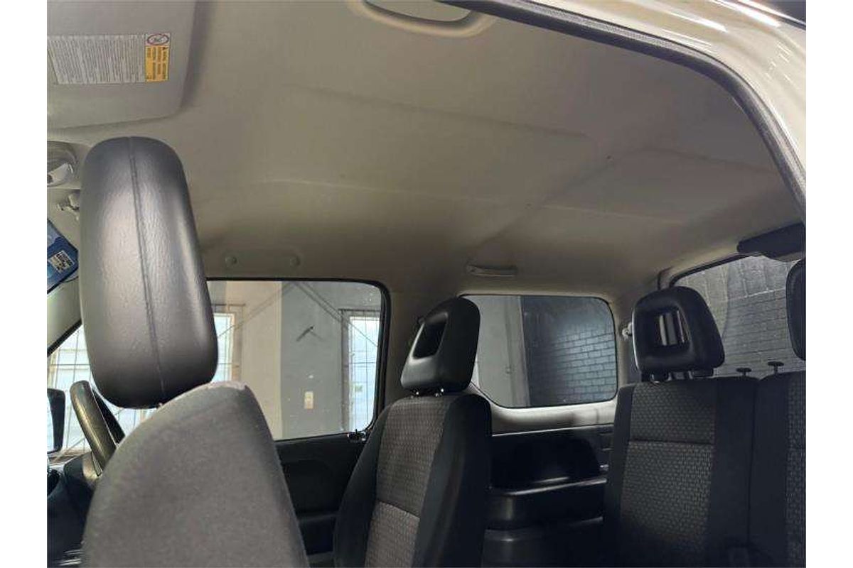 2011 Suzuki Jimny Sierra SN413 T6