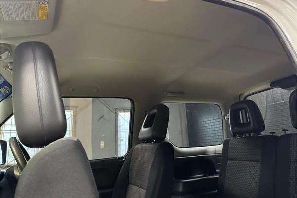 2011 Suzuki Jimny Sierra SN413 T6