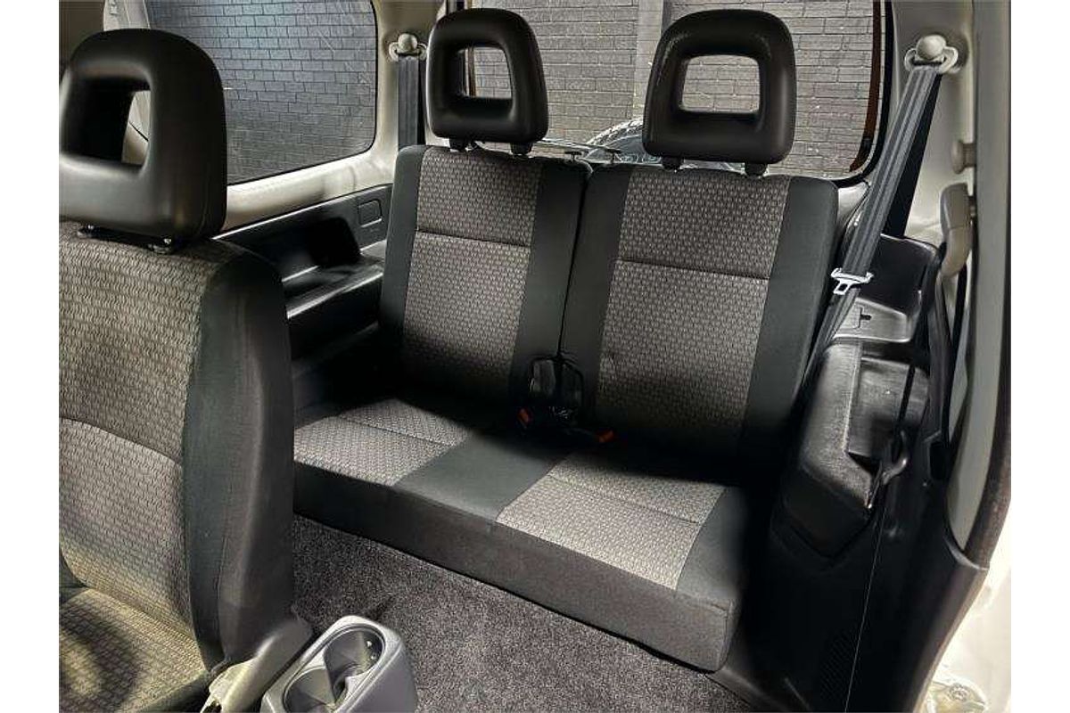 2011 Suzuki Jimny Sierra SN413 T6