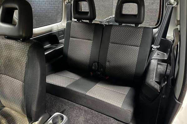 2011 Suzuki Jimny Sierra SN413 T6