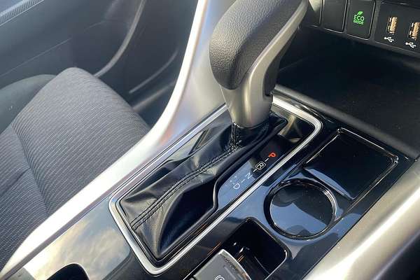 2024 Mitsubishi Eclipse Cross LS YB