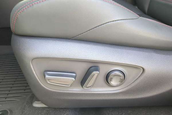 2024 Toyota RAV4 XSE