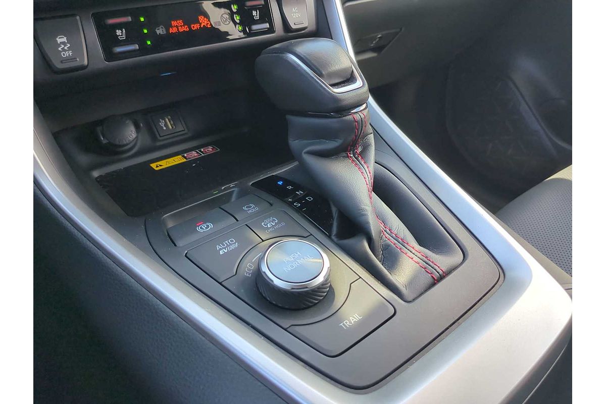 2024 Toyota RAV4 XSE