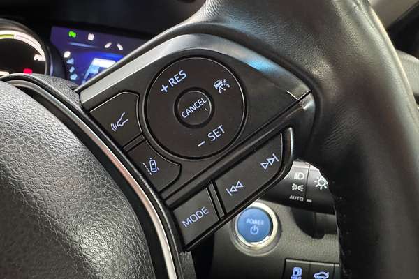 2019 Toyota Camry Ascent Sport AXVH71R