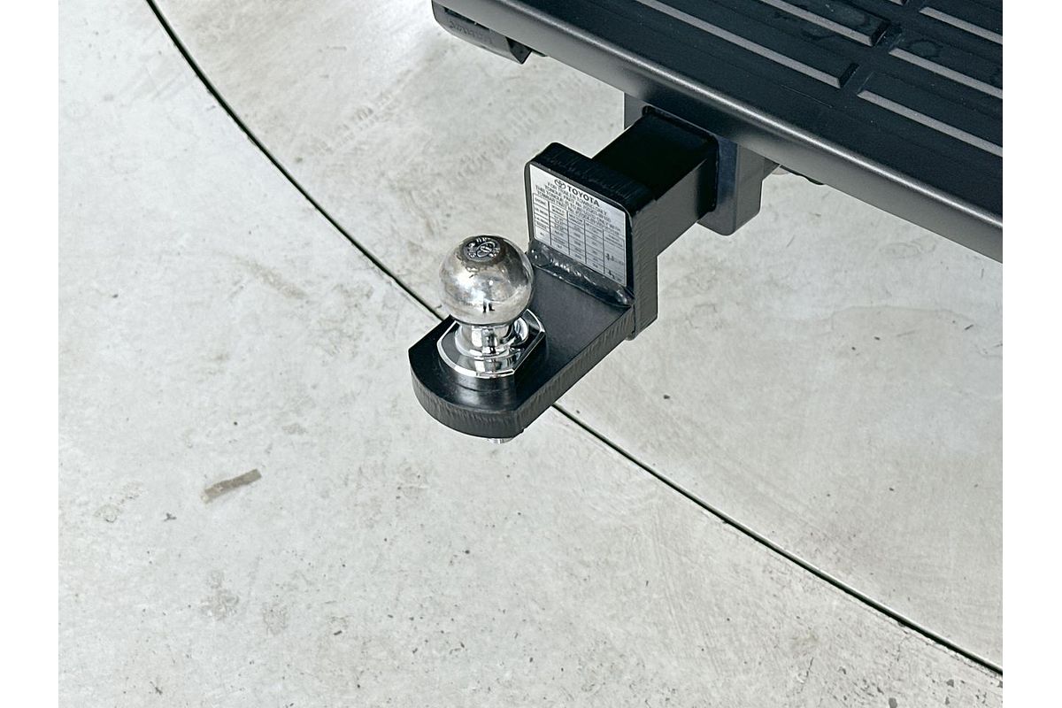 2022 Toyota Hilux SR5 GUN126R 4X4