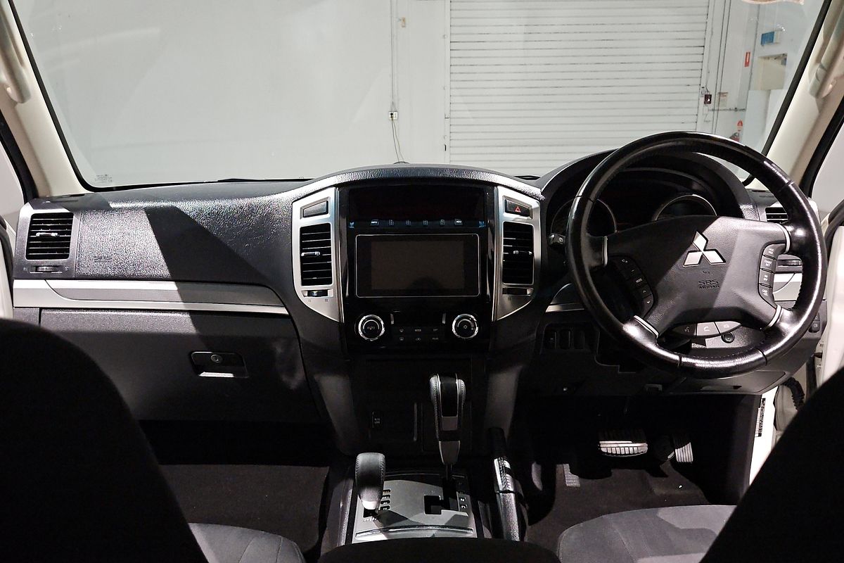2017 Mitsubishi Pajero GLX NX