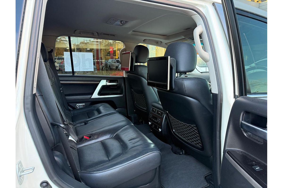 2016 Toyota Landcruiser Sahara VDJ200R