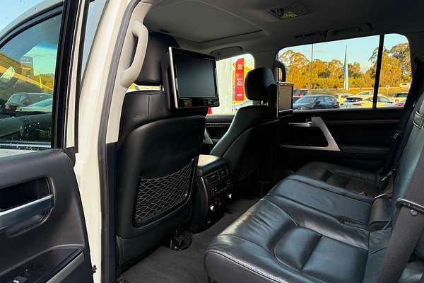 2016 Toyota Landcruiser Sahara VDJ200R