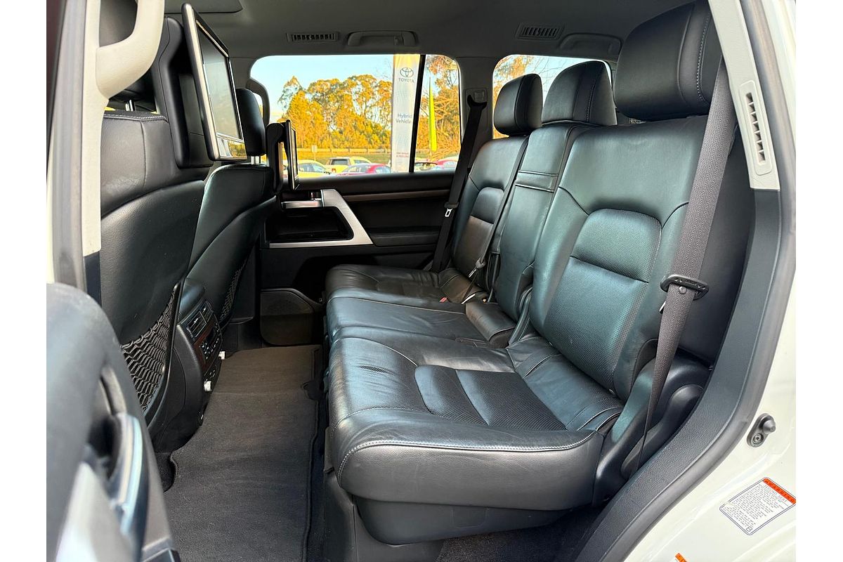 2016 Toyota Landcruiser Sahara VDJ200R