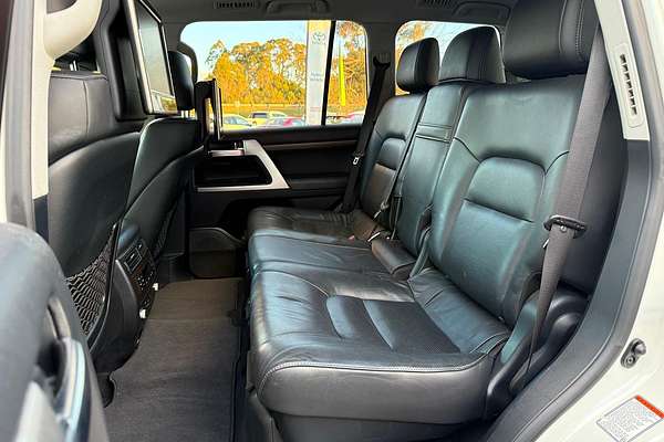 2016 Toyota Landcruiser Sahara VDJ200R