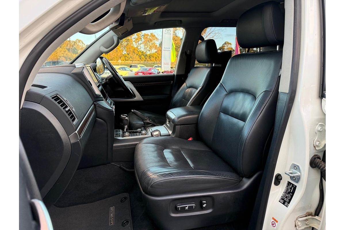 2016 Toyota Landcruiser Sahara VDJ200R