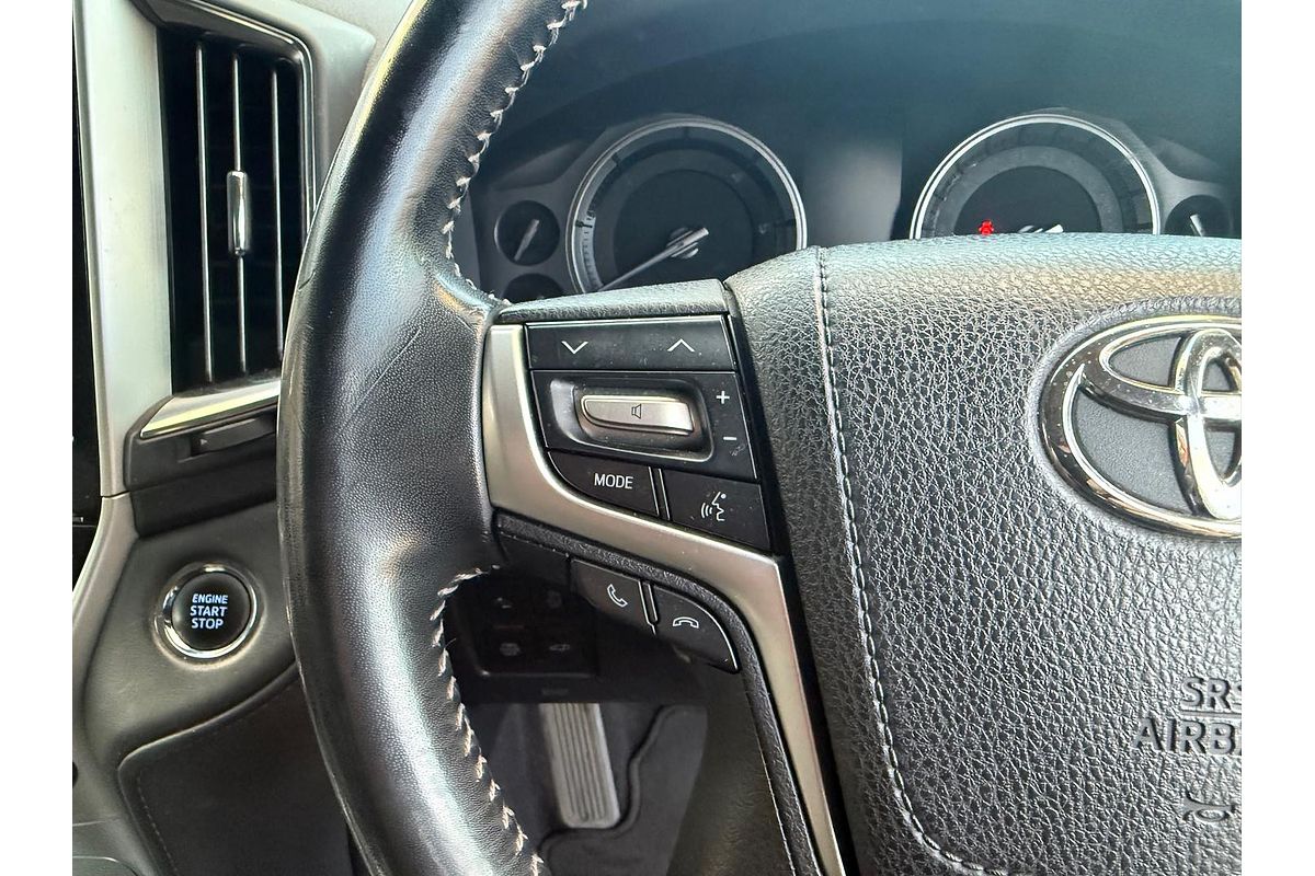 2016 Toyota Landcruiser Sahara VDJ200R