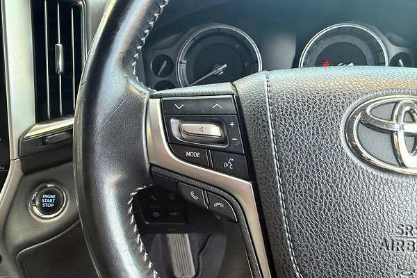 2016 Toyota Landcruiser Sahara VDJ200R