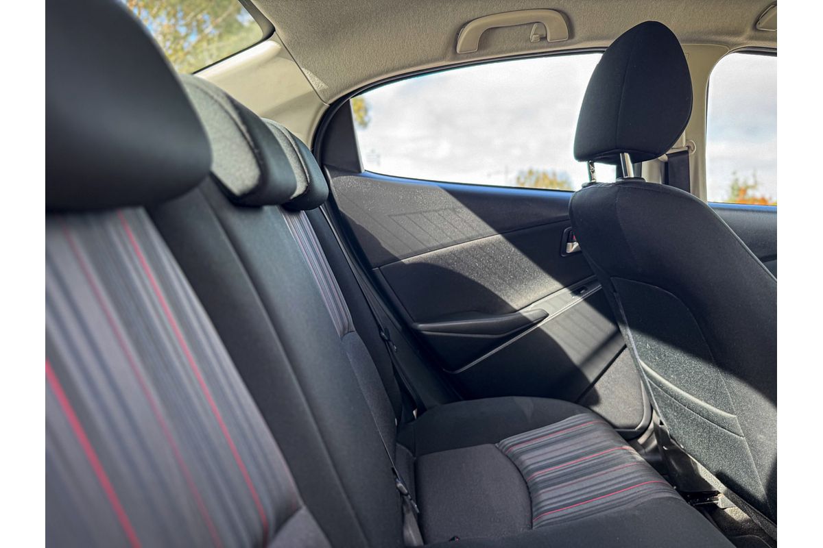 2016 Mazda 2 Neo DL Series
