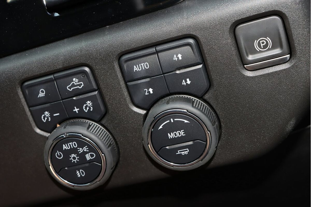 2025 Chevrolet Silverado 1500 LTZ Premium W/Tech Pack T1 4X4