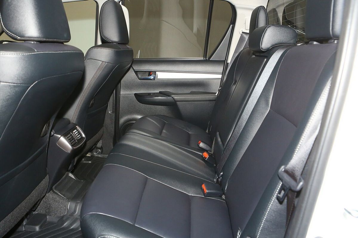 2023 Toyota Hilux SR5 GUN126R 4X4