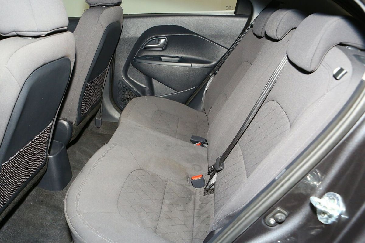 2015 Kia Rio S UB