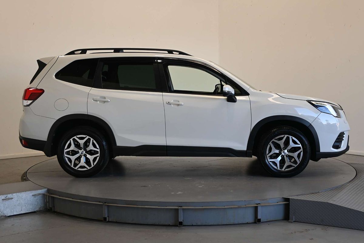 2021 Subaru Forester 2.5i S5