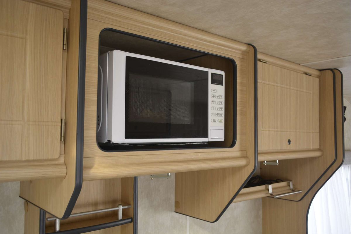 2011 Jurgens Lunagazer J2403