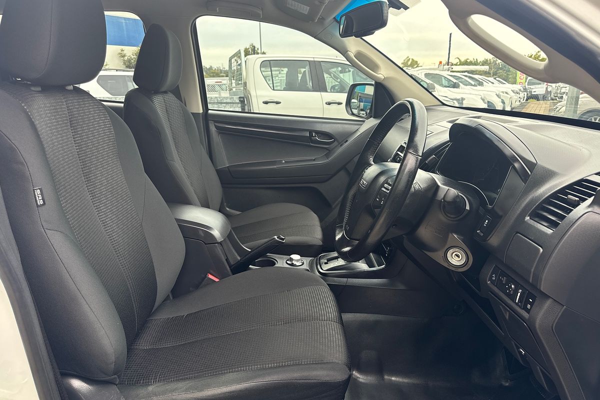 2018 Isuzu D-MAX SX  4X4