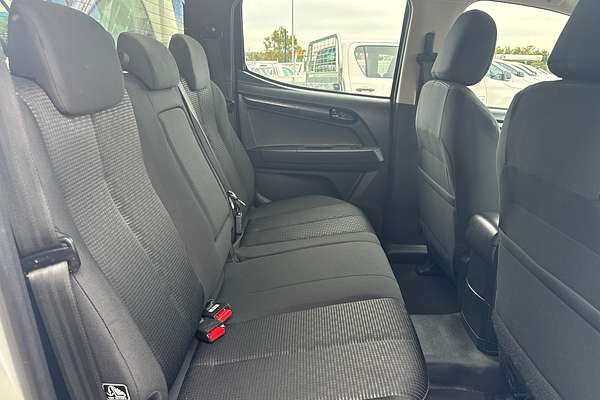 2018 Isuzu D-MAX SX  4X4