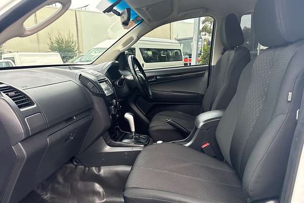 2018 Isuzu D-MAX SX  4X4