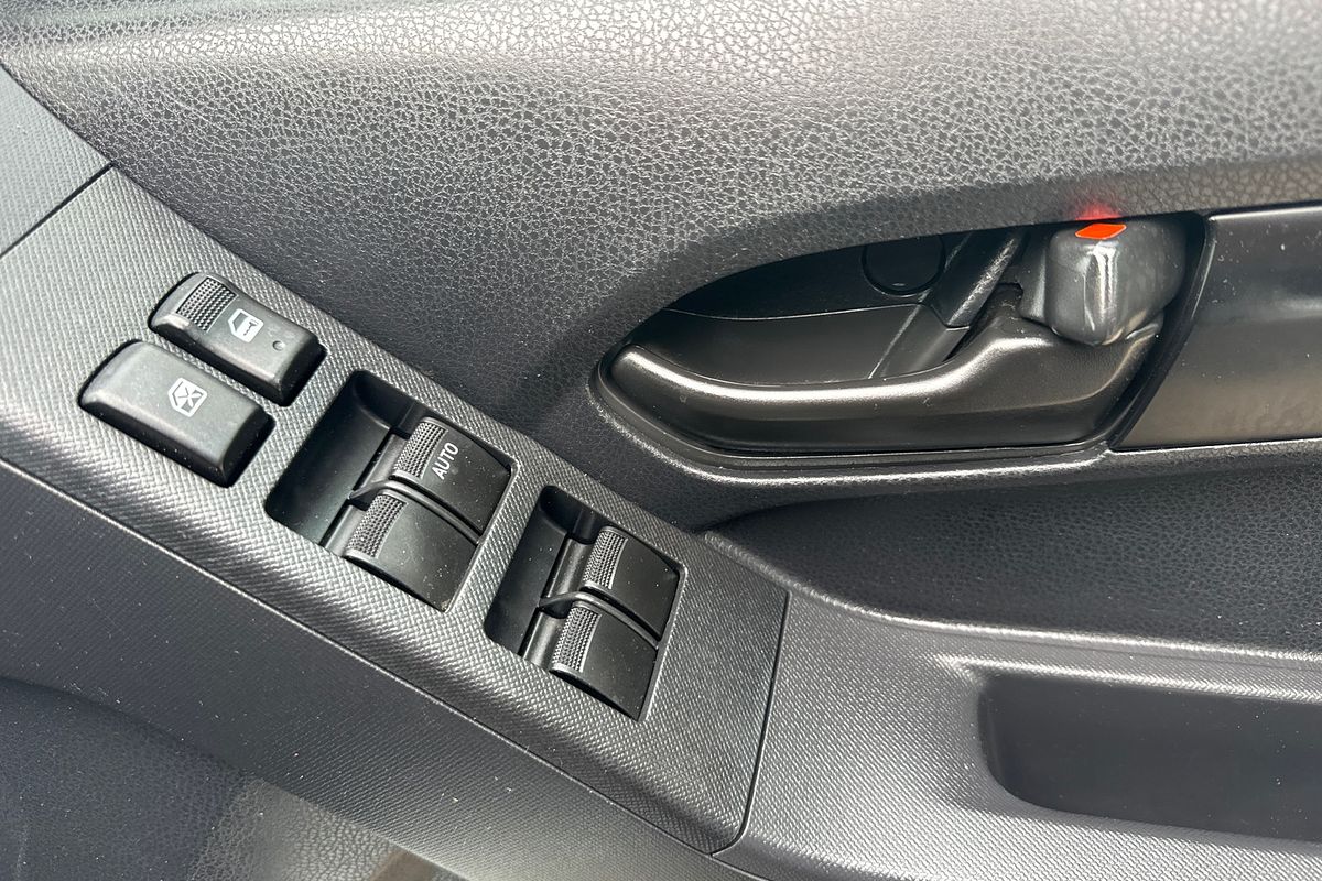 2018 Isuzu D-MAX SX  4X4