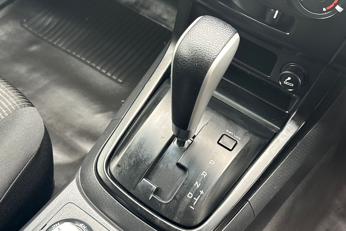2018 Isuzu D-MAX SX  4X4