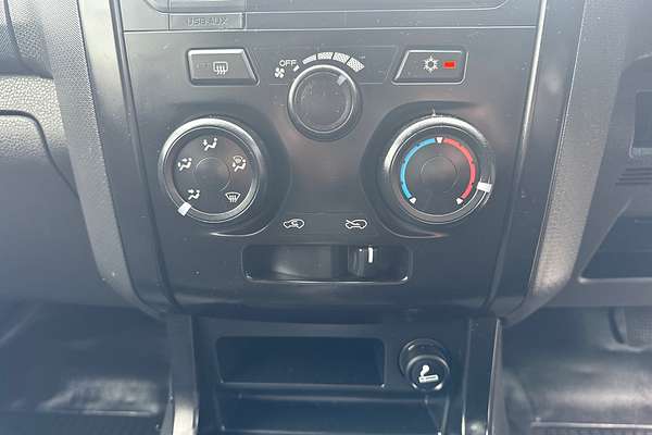 2018 Isuzu D-MAX SX  4X4