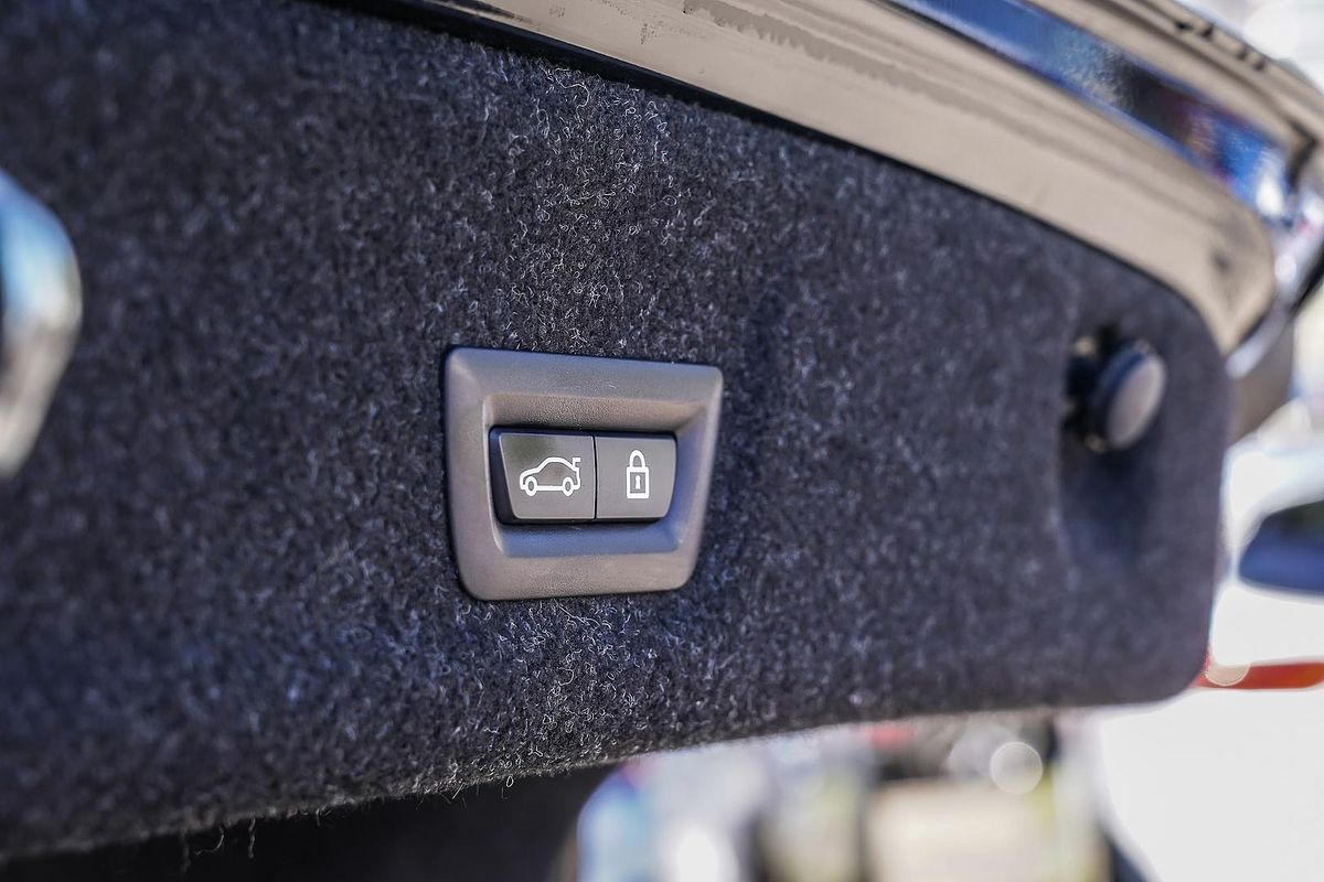 2023 BMW 3 Series 330i M Sport G20 LCI