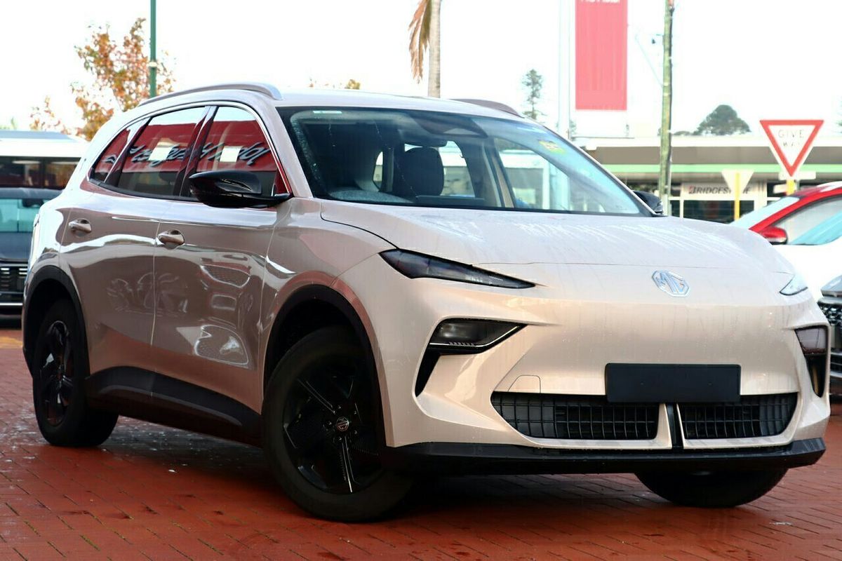 SOLD 2025 MG MGS5 EV Excite 62 in Champagne Gold Metallic | New SUV ...