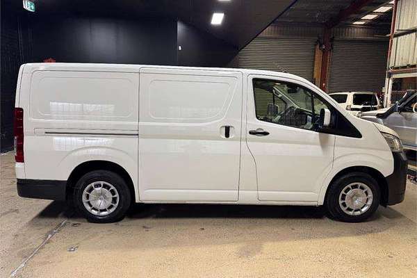 2020 Toyota Hiace  GDH300R LWB