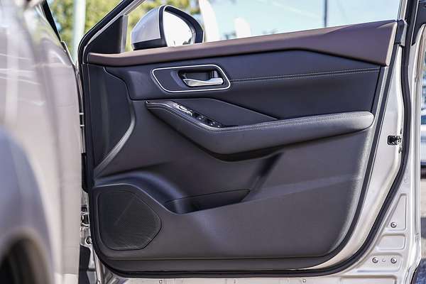 2024 Nissan X-TRAIL ST-L T33