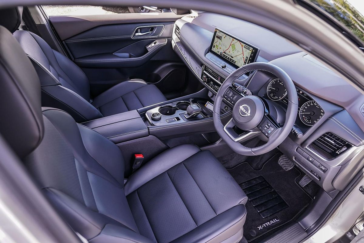 2024 Nissan X-TRAIL ST-L T33