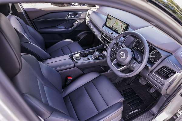 2024 Nissan X-TRAIL ST-L T33