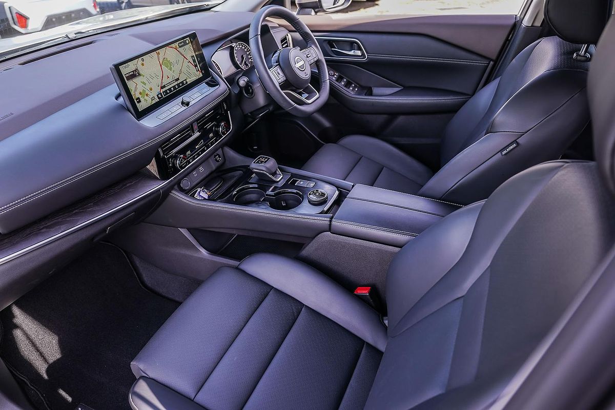 2024 Nissan X-TRAIL ST-L T33