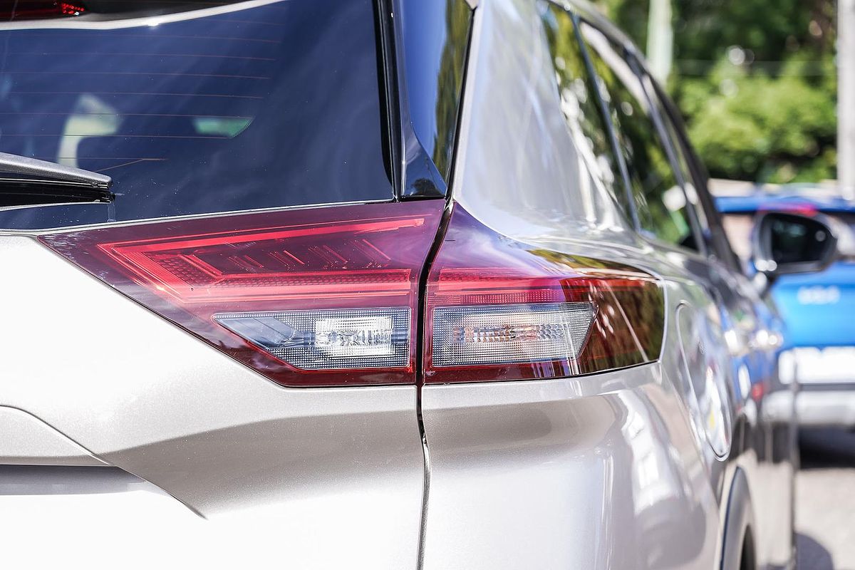 2024 Nissan X-TRAIL ST-L T33