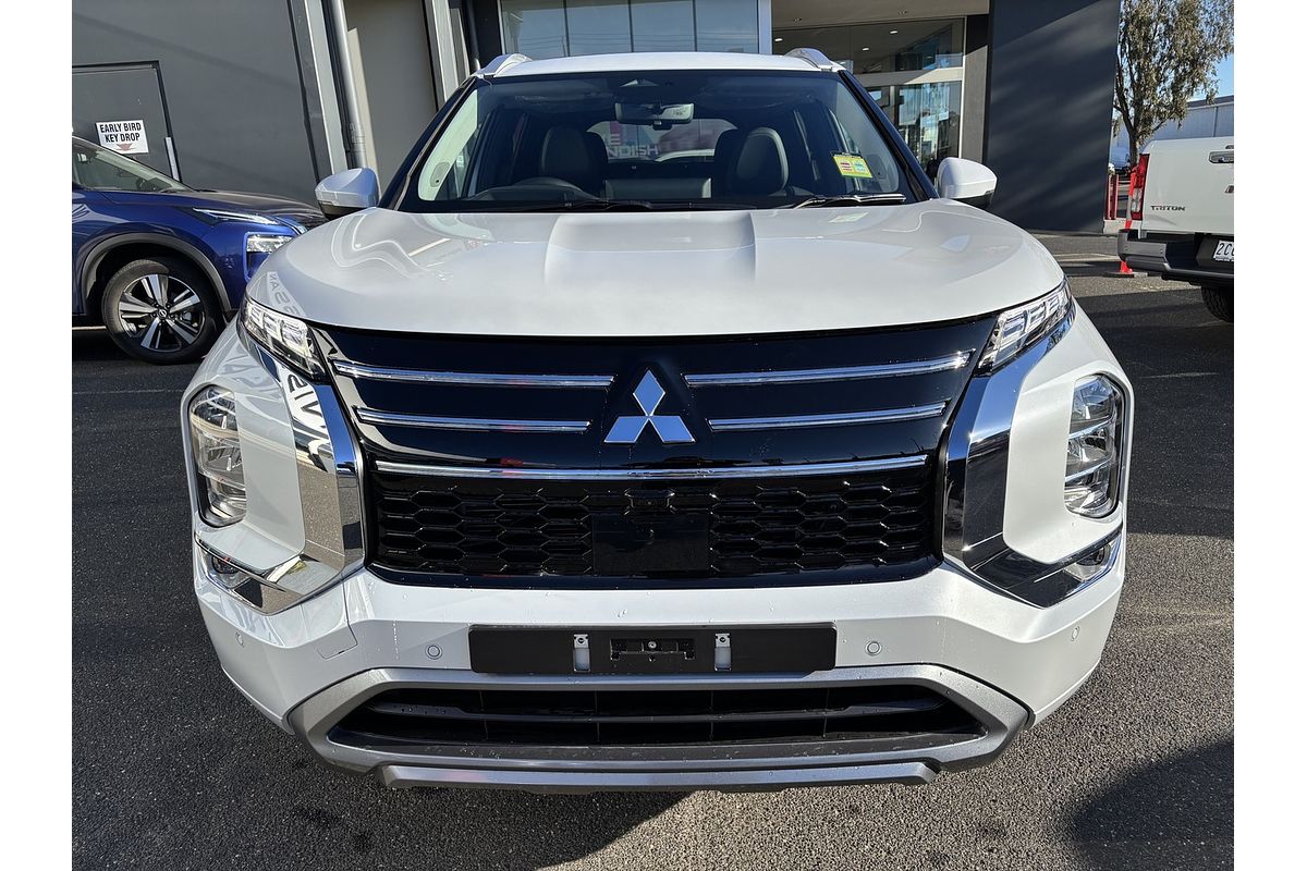 2025 Mitsubishi Outlander Exceed ZM