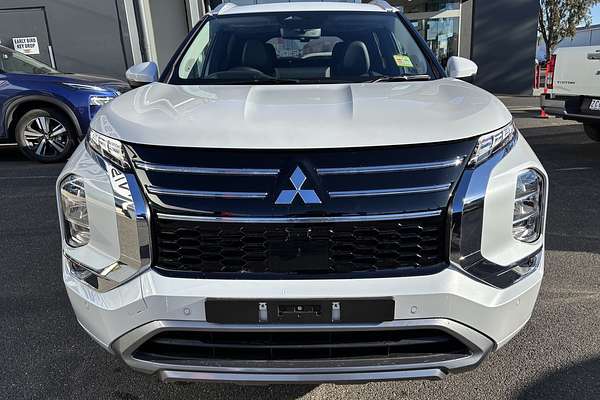 2025 Mitsubishi Outlander Exceed ZM
