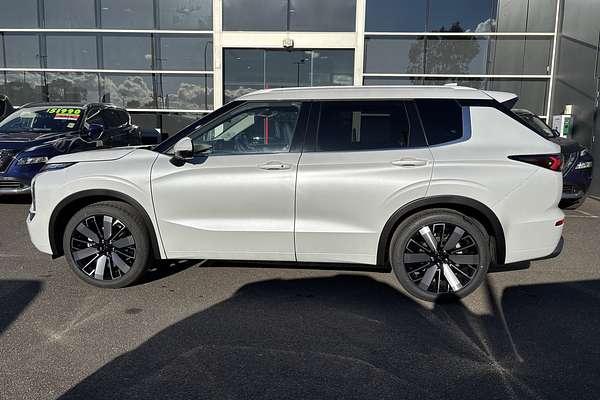 2025 Mitsubishi Outlander Exceed ZM