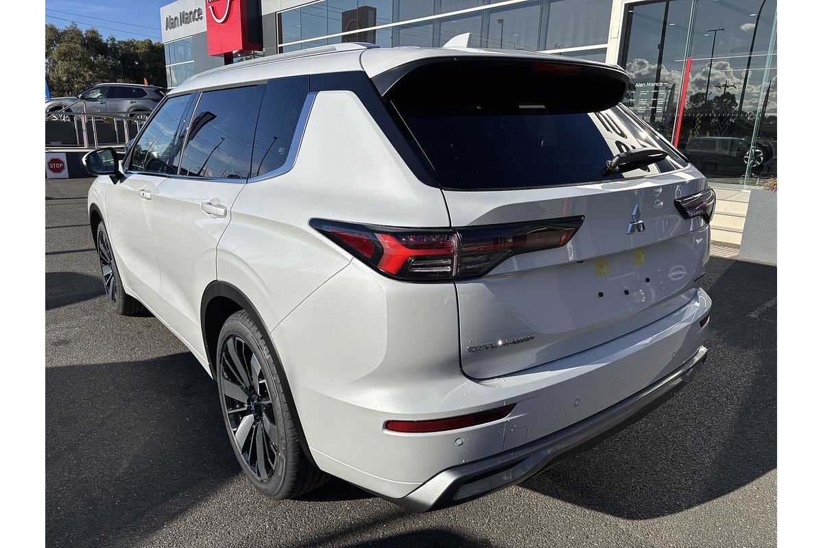 2025 Mitsubishi Outlander Exceed ZM