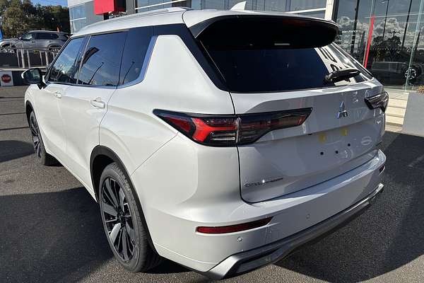 2025 Mitsubishi Outlander Exceed ZM