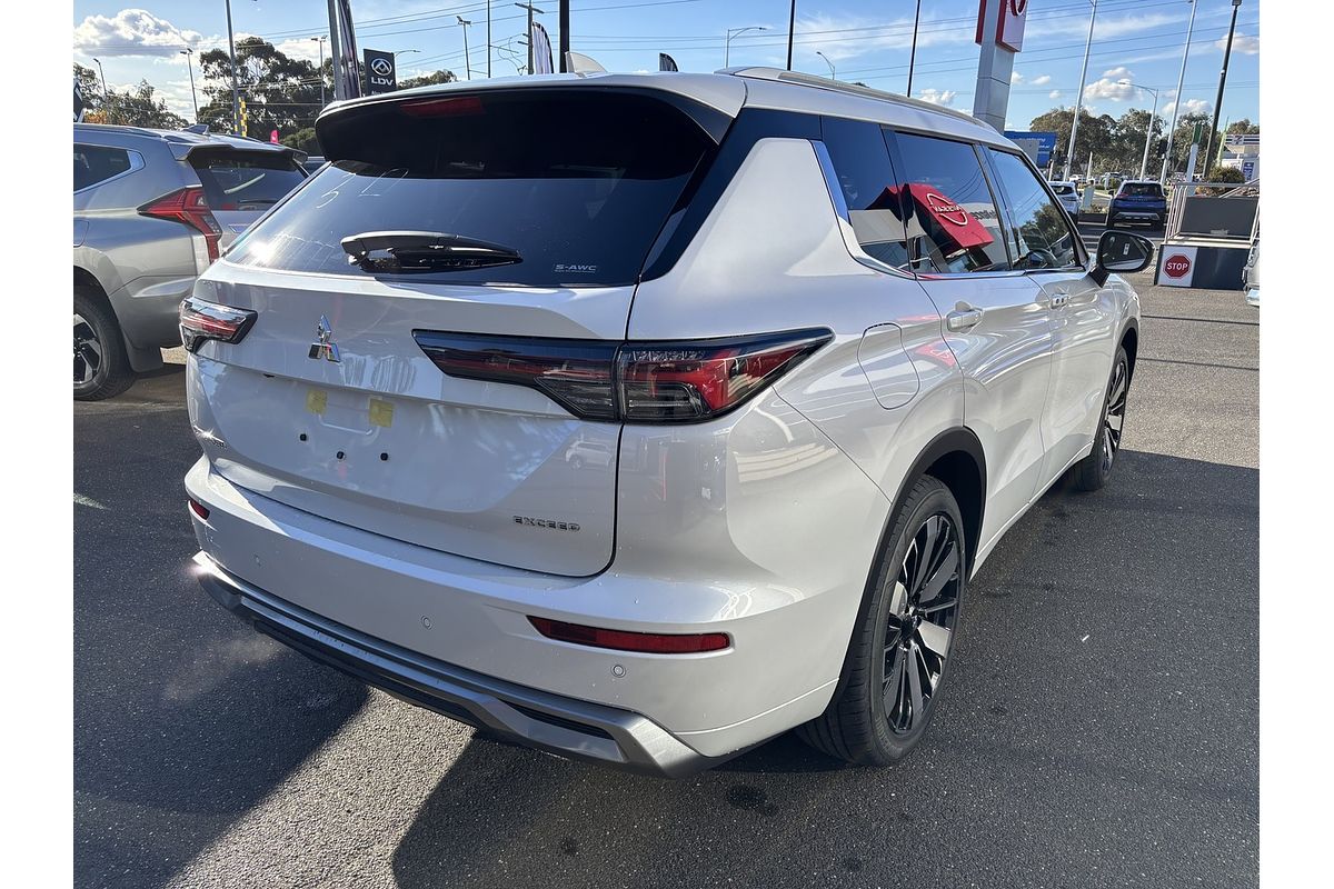 2025 Mitsubishi Outlander Exceed ZM