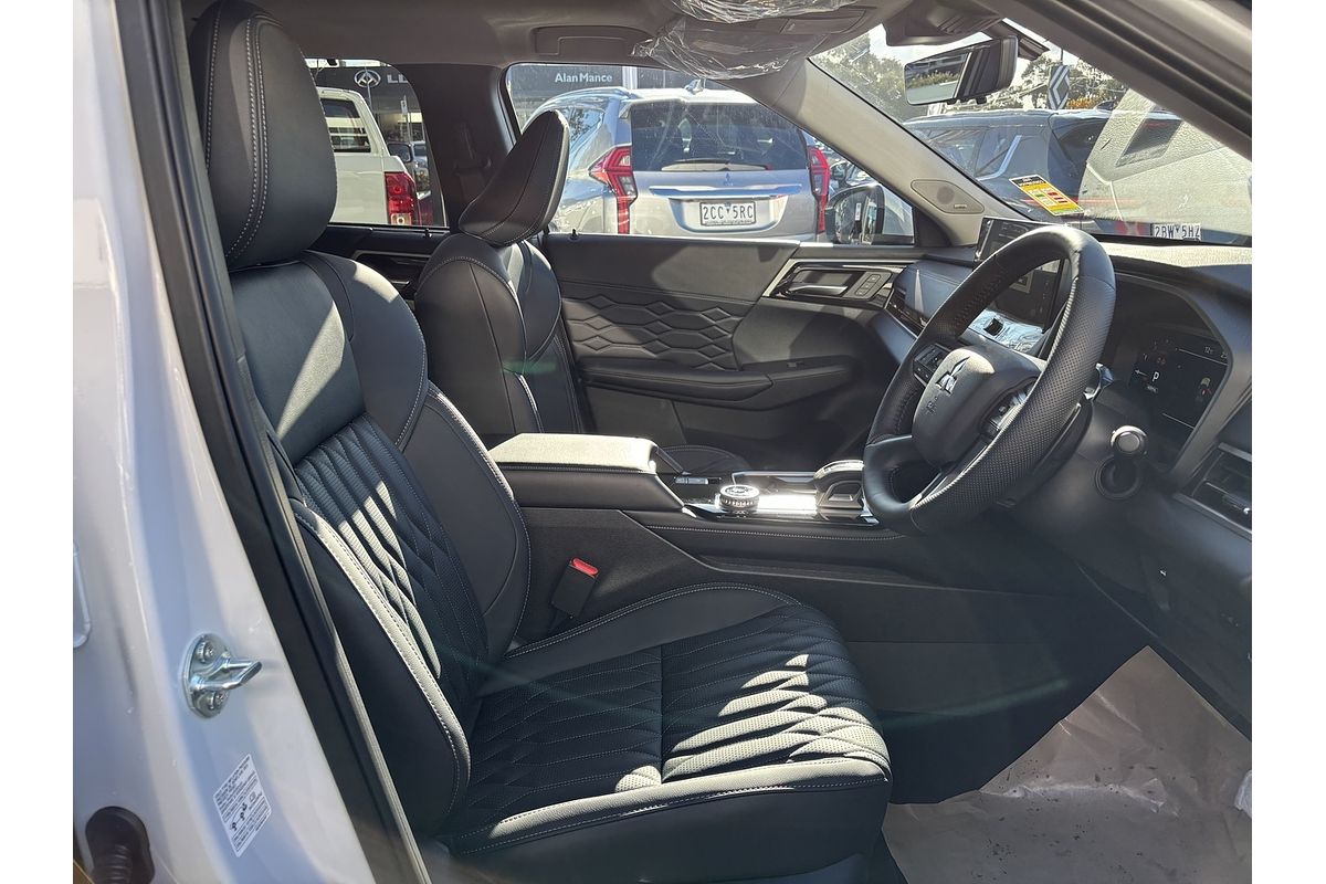 2025 Mitsubishi Outlander Exceed ZM