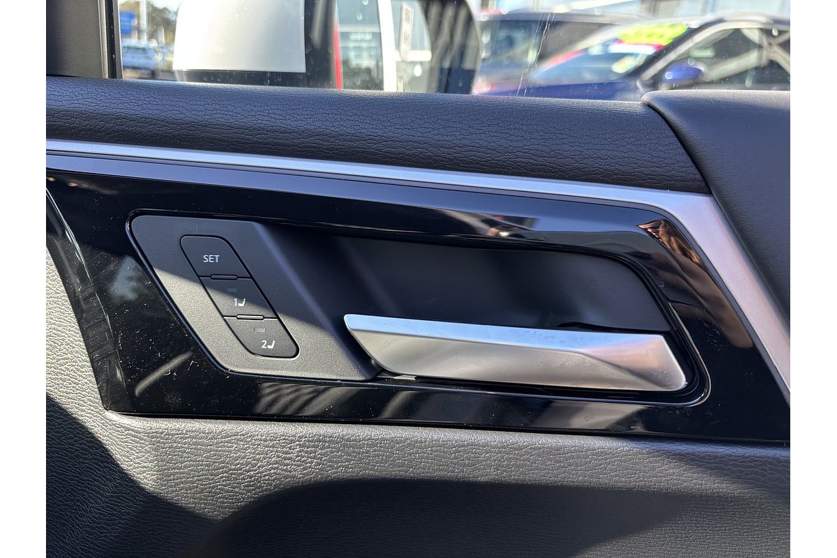 2025 Mitsubishi Outlander Exceed ZM